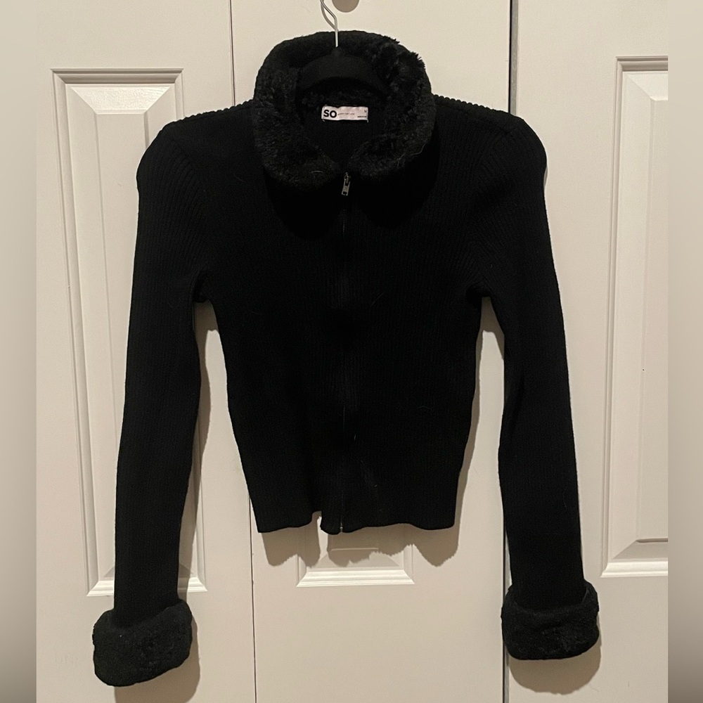 KOHL’S: Sweater
